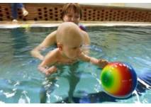 Babyschwimmen in der Fischhausstrasse Dresden