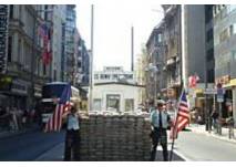 Checkpoint Charlie © Antje Griehl Das Mauermuseum am Checkpoint Charlie in Berlin