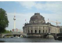 Per Schiff durch die historische Mitte von Berlin