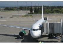 Flugzeug am "Finger"