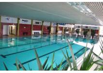 Schwimmbecken im Hallenbad Neustadt