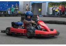 Fahren auf der Rennstrecke (c) Kart-Center-Erfurt (c) Kart-Center-Erfurt