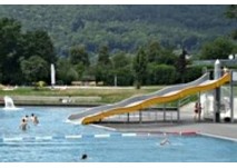Freibad Neckargemünd (c) Stadt Neckargemünd Rutsche im Freibad Neckargemünd