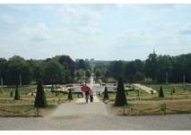 Blick über Park Sanssouci, © Antje Griehl Historische Mühle im Park von Sanssouci in Potsdam