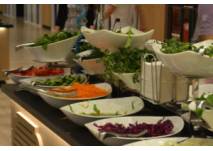 (c) alex grom Salatbuffet