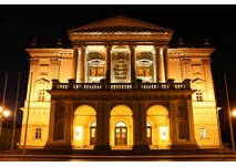 © Mecklenburgisches Staatstheater Schwerin gGmbH, Foto: Silke Winkler Mecklenburgisches Staatstheater in Schwerin