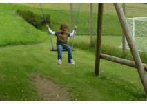 (c) Antje B. Spielen auf dem Spielplatz