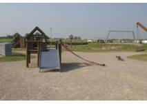 Spielen auf einem Spielplatz 