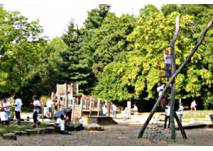 Spielplatz Französischer Garten (c) Stadt Celle Spielangebot auf dem Spielplatz Französischer Garten in Celle
