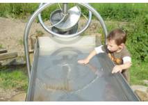 (c) Antje B. Spielen auf dem Spielplatz