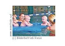 Babyschwimmen im Hallenbad Weida Babyschwimmen im Hallenbad Weida
