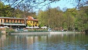 Schlachtensee in Berlin © Antje Griehl Spaziergang um den Schlachtensee in Berlin