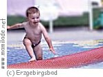 Kleinkinderschwimmen Erzgebirgsbad in Thalheim