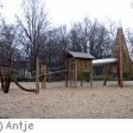 Spielplatz im Stadtpark von Halle Spielplatz im Stadtpark von Halle