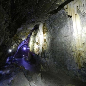 (c) Eberstadter Tropfsteinhöhle Eberstadter Tropfsteinhöhle
