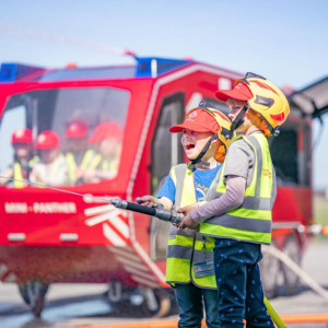 kindergeburtstag feiern am flughafen dresden ausflugstipp mamilade
