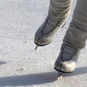 Symbolfoto Eislaufen auf dem Hattsteinweiher in Usingen
