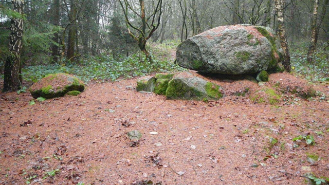 Großsteingräber im Everstorfer Forst bei Grevesmühlen