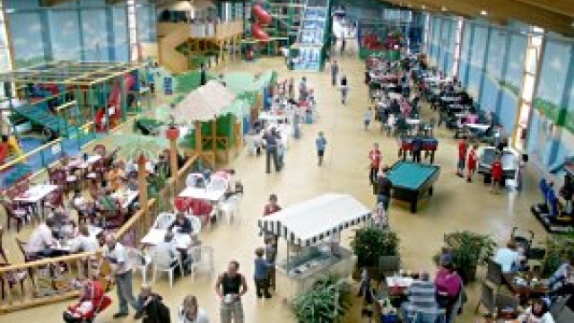 (c) Spielparadies am Herthasee Spielparadies am Herthasee ausflugstipp mamilade, indoor spielplatz herthasee
